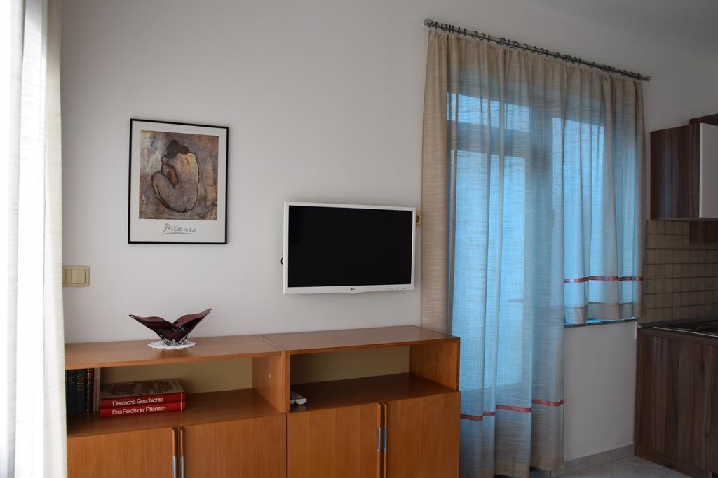 Apartments Crobeg Rab Town Room photo